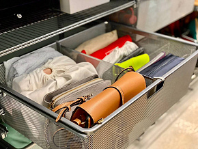 Гардеробные или шкафы-купе. Как организовать хранение в доме?